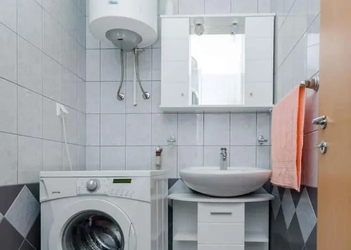 Apartament In 39220