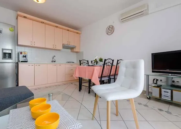 In 39220 * קריקווניצה